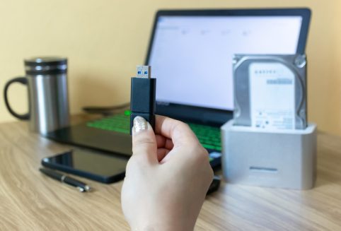 آینده فلش مموری‌ها: آیا USB-C جایگزین USB-A خواهد شد؟