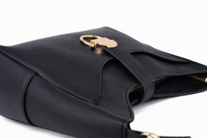 کیف زنانه سگک‌دار مشکی G61 - Image 3