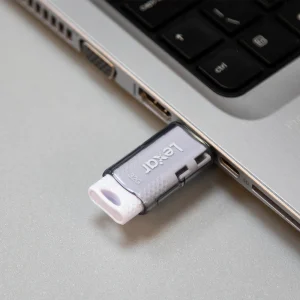 فلش مموری لکسار S60؛ ظرفیت 32 گیگابایت|ساده، سبک و کاربردی با رابط USB 2.0 - تصویر 4